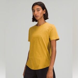 Lululemon Athletica Yellow Short Sleeve Tee